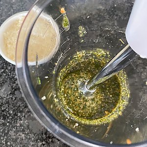 Grundrezept_Olivenkraut-Pesto