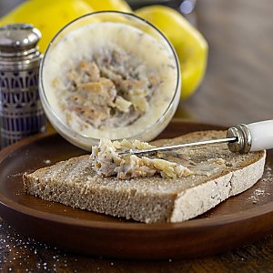 Griebenschmalz_Brot mit Quitte