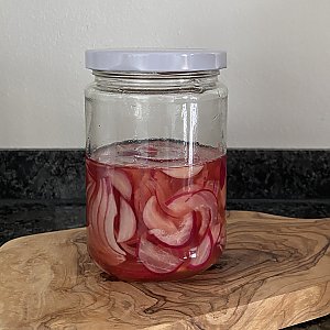 Rote Zwiebel in Himbeer-Balsamico