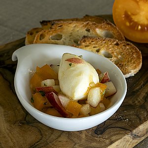 Tomaten-Pfirsich-Salsa mit Estragon