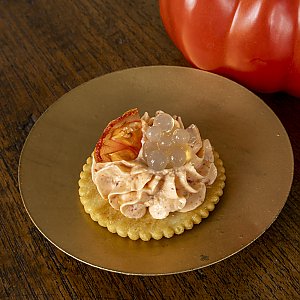 Tomatendip mit Tomaten-Kaviar