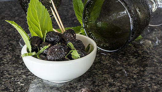 Karamellisierte schwarze Oliven