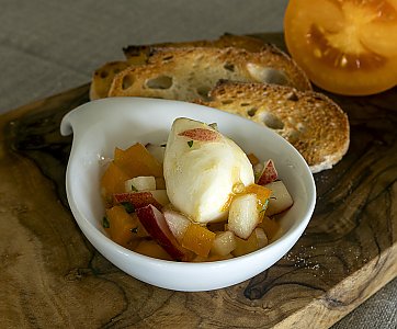 Tomaten-Pfirsich-Salsa mit Estragon