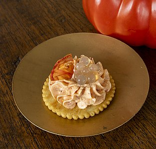 Tomatendip mit Tomaten-Kaviar