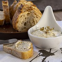 Wildfenchel-Blüten-Butter