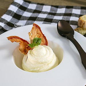 Feine Parmesan-Mousse ohne Gelatine