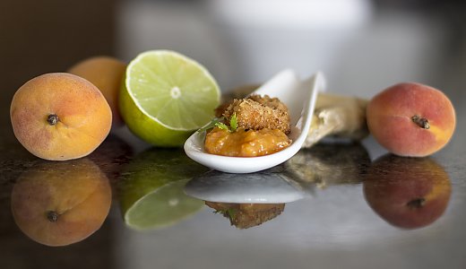 Panko-Garnelen auf Aprikosenchutney