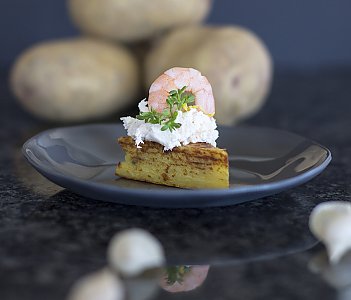 Garnelen-Dip auf Kartoffelküchlein