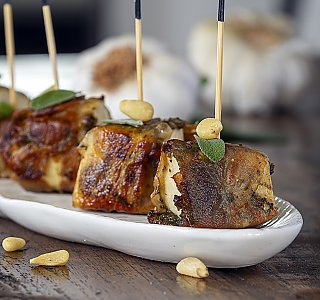 Hähnchenbrust mit Salbei-Pesto und luftgetrocknetem Schinken