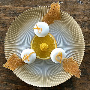 Joghurtmousse mit Orangenkaramell