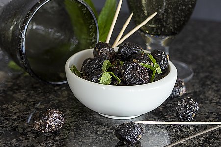 Karamellisierte schwarze Oliven