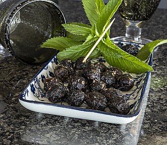 Karamellisierte schwarze Oliven