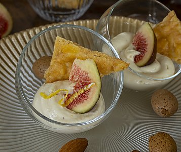 Mandelcreme mit Feige