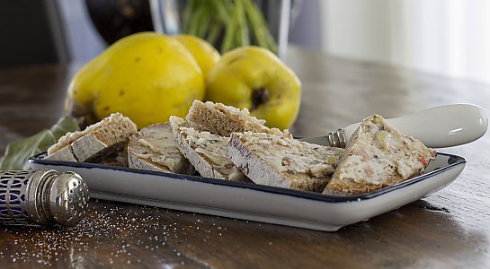 Griebenschmalz_Brot mit Quitte