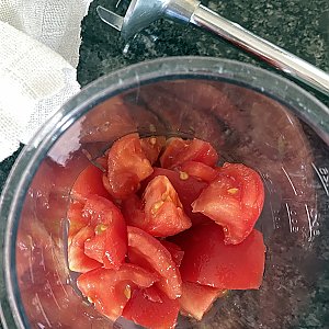 Klare Tomatenessenz (Schritt-für-Schritt-Anleitung)